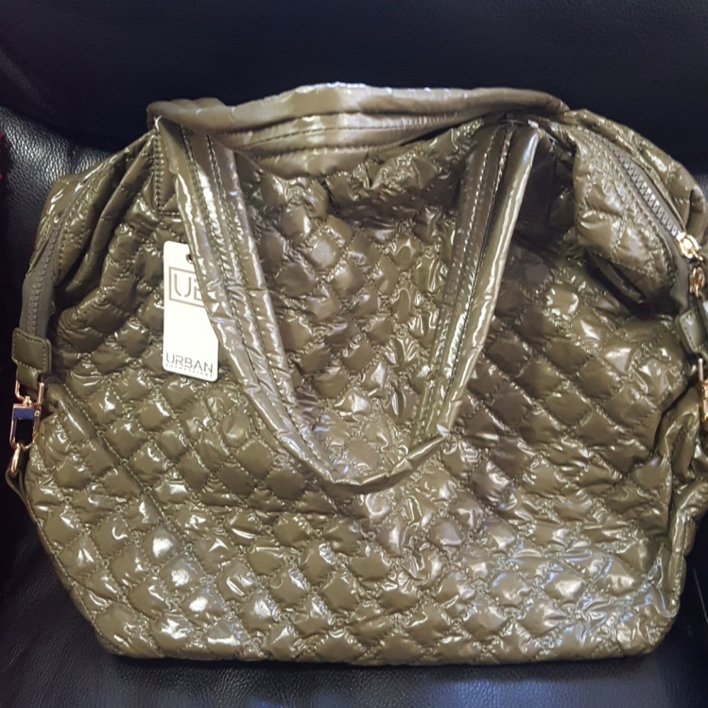 Urban expression quilted green bag